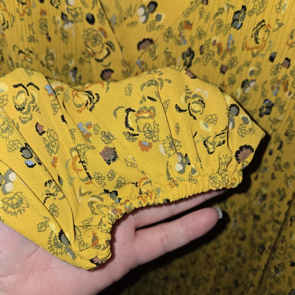 Floral Yellow Blouse - Picture 3 of 5